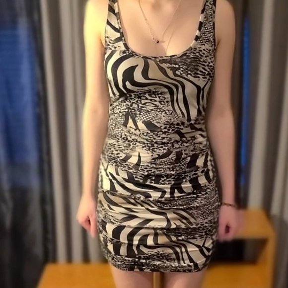 Leopard Print Party Dress - Picture 2 of 3